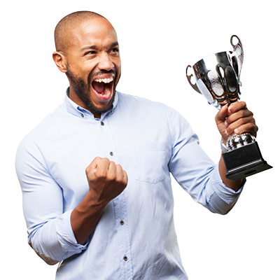 homem com um troféu